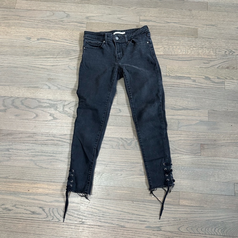 Levi’s 711 Skinny Black Ankle Lace Jeans